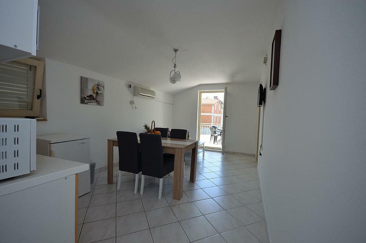 Apartmani Ana Tribunj  Exterior photo
